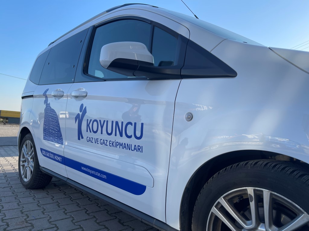 Arac giydirme dilovasi